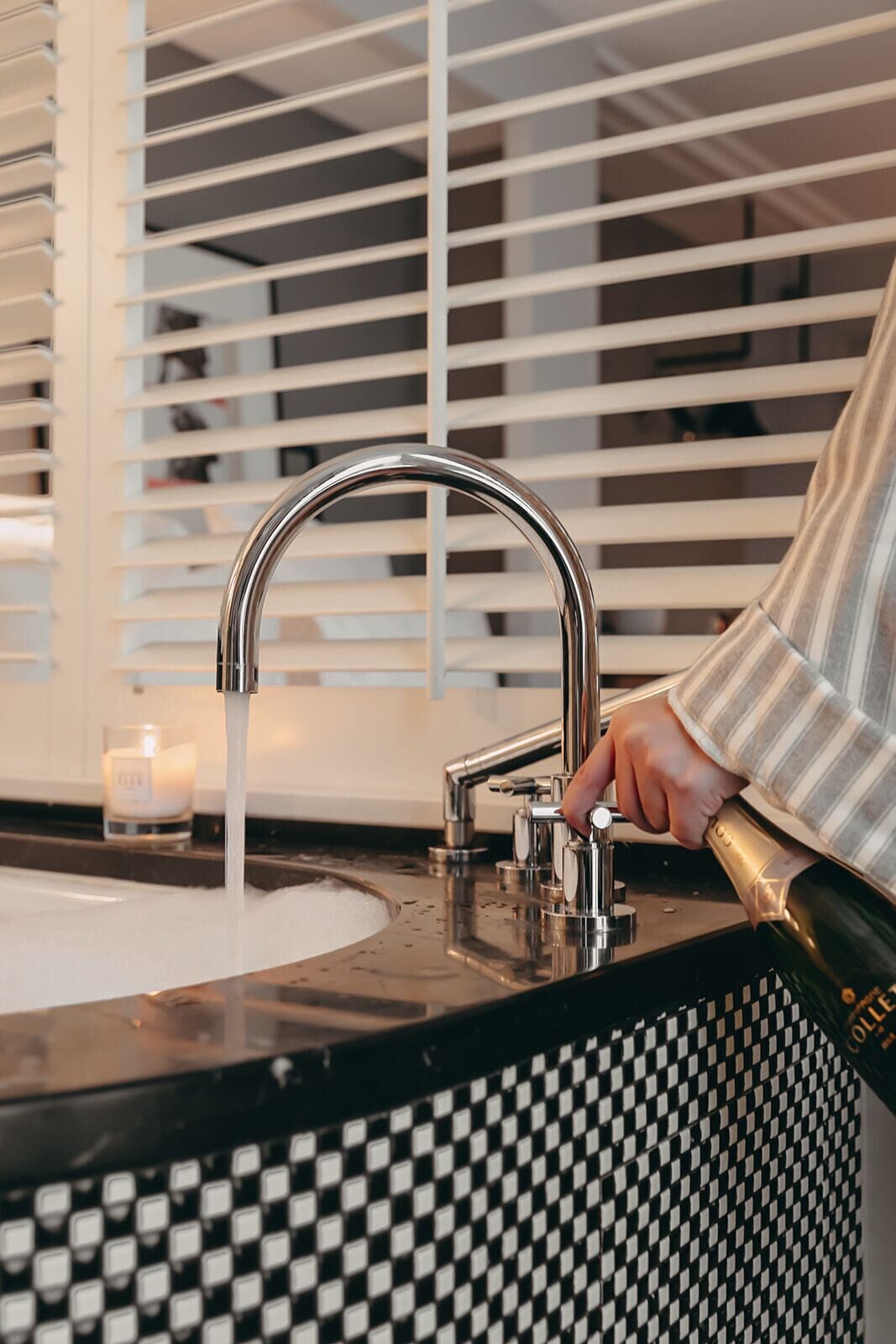 junior suite | bathroom | free toiletries, hair dryer, bathrobes, slippers