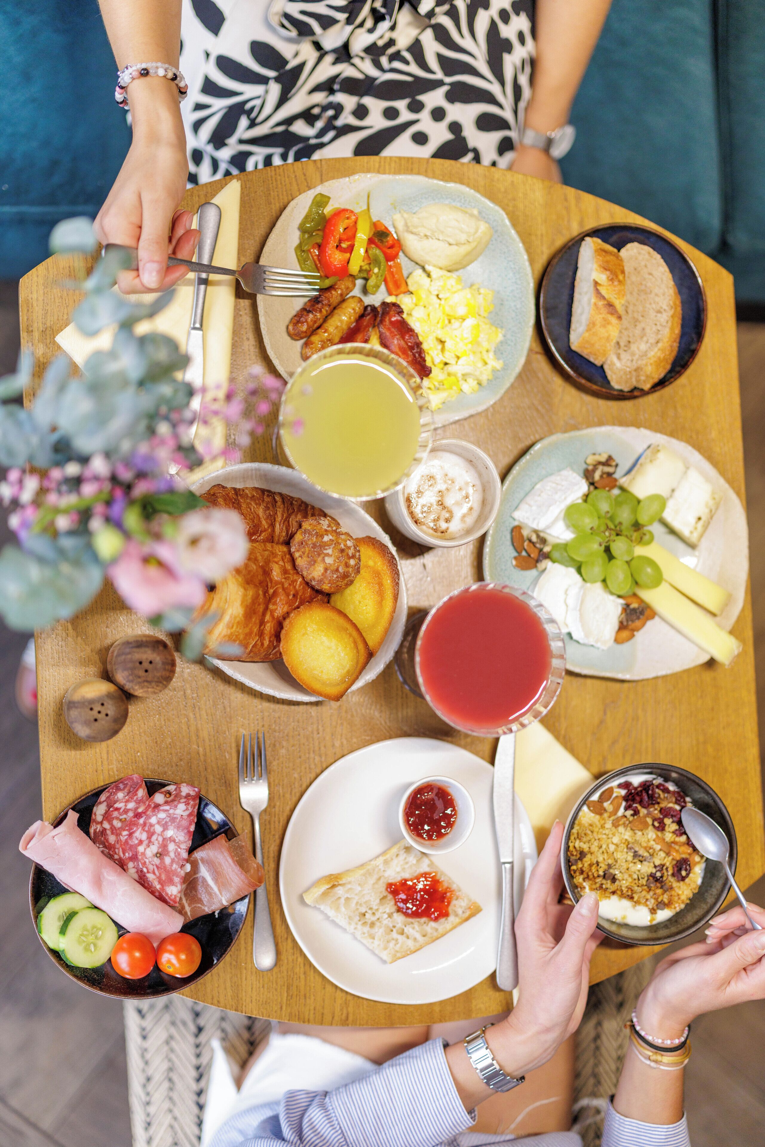 daily buffet breakfast (eur 22 per person)