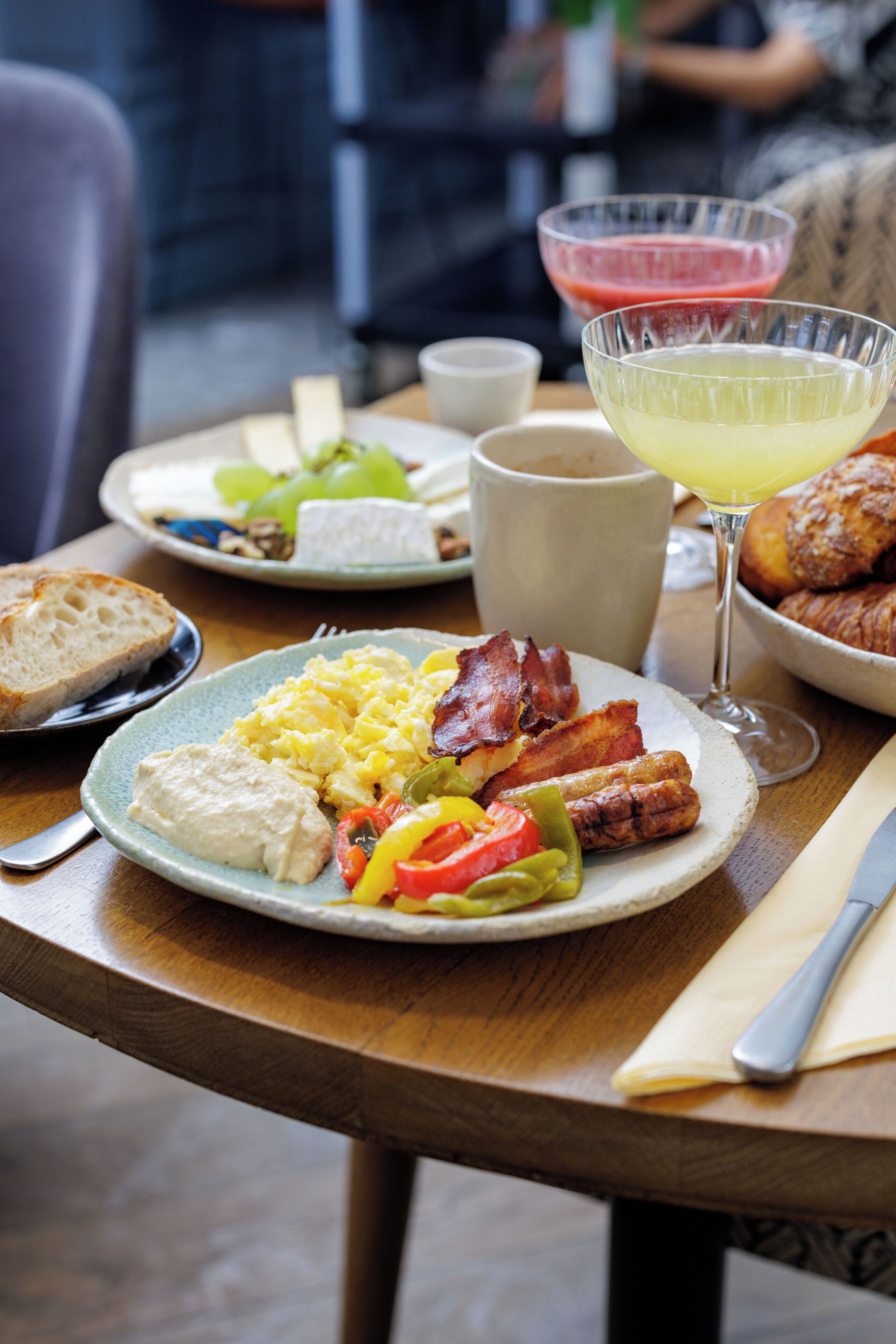 daily buffet breakfast (eur 22 per person)