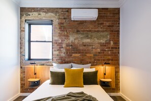 Studio Room | Individually decorated, individually furnished, free WiFi, bed sheets - The Royal Daylesford Hotel (Daylesford)