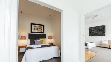 1 habitación, decoración personalizada y muebles diferentes