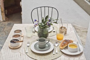 Breakfast meal - Casa da Moira (Avis)