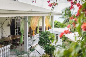 Front of property - Bora Vaite Lodge (Bora Bora)