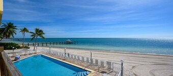 KA Beach, quai, piscine, cuisine, tennis, bain à remous, paradis tropical 