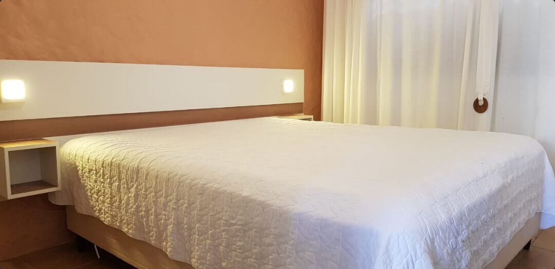 Minibar, desk, free WiFi, bed sheets