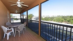 Villa, 5 Bedrooms | Balcony - 110 Essex Place (Davenport)