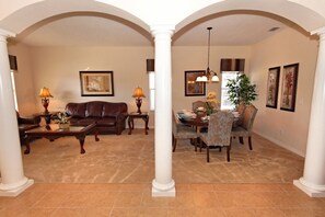 Villa, 5 Bedrooms | Lobby lounge