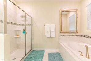 Villa, plusieurs lits | Salle de bain