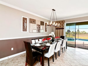 House, Multiple Beds | In-room dining