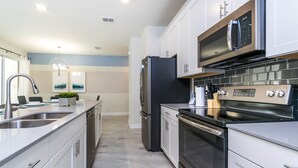 Nhà liên kế, 4 phòng ngủ | Bếp riêng