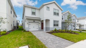Unclassified image, 4 of 53, button - 1572 Flange Drive (Davenport)