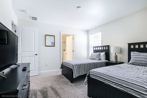 Villa, Multiple Beds