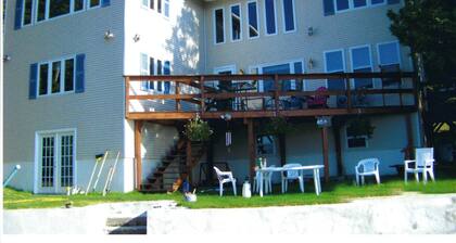 Beautiful Waterfront Home with stuning views Across from Roger's Rock