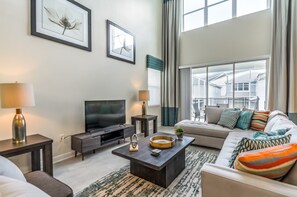 Villa, 5 Bedrooms | Living area