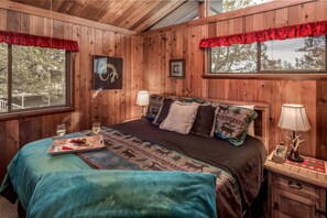 House, 2 Bedrooms | Room service – dining