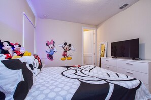 Villa, 5 Bedrooms | 5 bedrooms - 7824 Loxahatchee Court (Kissimmee)