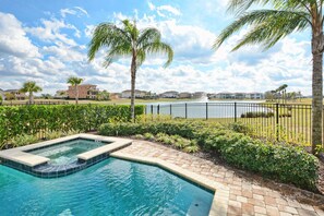 Outdoor pool - 7824 Loxahatchee Court (Kissimmee)