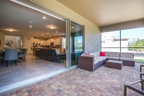 Villa, flere senger | Balkong