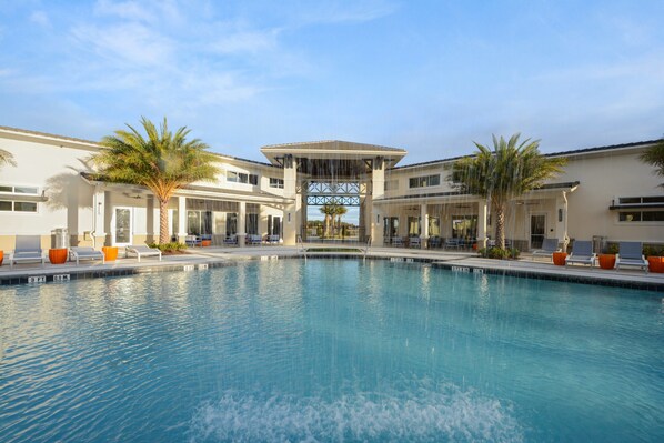 House, 6 Bedrooms | Outdoor pool