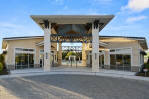 House, 6 Bedrooms | Property entrance