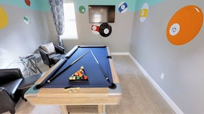 House, Multiple Beds | Billiards