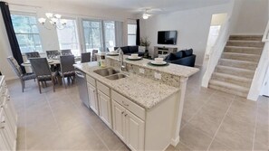 Talo, useita sänkyjä | Yksityinen keittiö