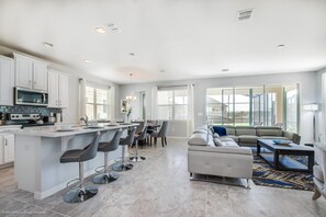 Townhome - 5 sovrum | Vardagsrum