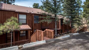 Townhome, 2 Bedrooms | Property entrance