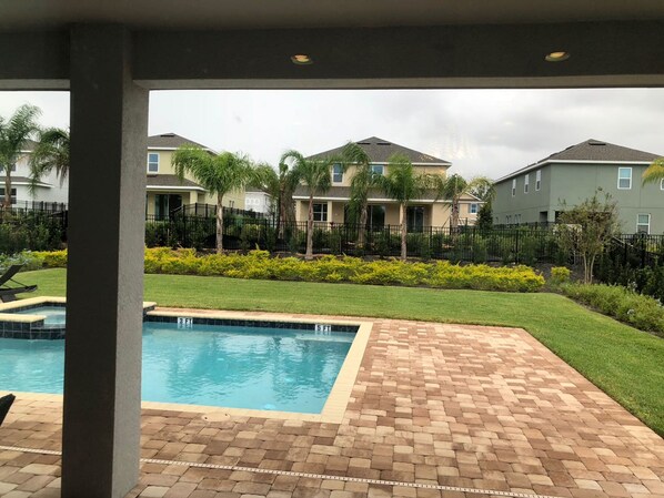 Hus, flere senger | Utendørsbasseng