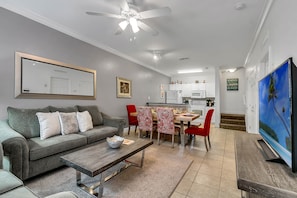 Townhome, 3 Bedrooms | Living area