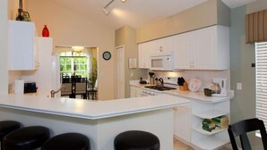 Villa, 4 Bedrooms | Private kitchen - 2819 Drifting Lilly Loop (Kissimmee)