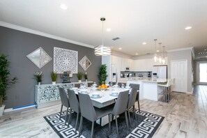 Villa, varias camas | Servicio a la habitación