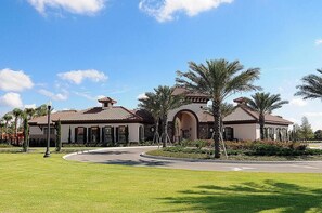 Townhome, 4 Bedrooms | Front of property