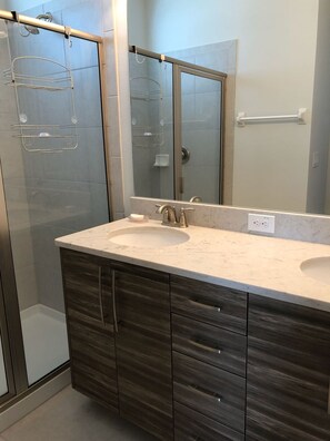 House, Multiple Beds | Bathroom sink