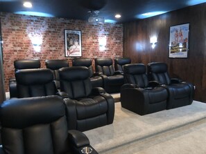 House, Multiple Beds | Lobby lounge