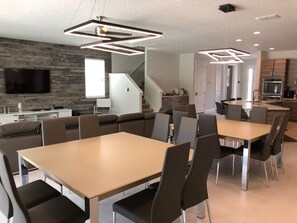 House, Multiple Beds | Breakfast area