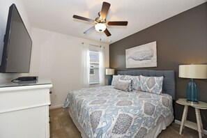 10 bedrooms - 5248 Oakbourne Ave (Davenport)