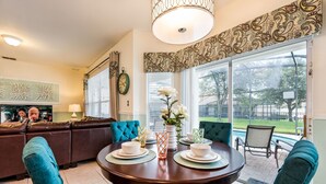 Villa, 6 slaapkamers | Dineren in de kamer