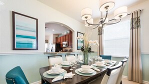 Villa, 6 slaapkamers | Dineren in de kamer