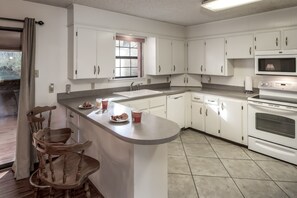 Maison, 3 chambres | Cuisine privée