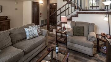 Townhome, 3 Bedrooms | Living area