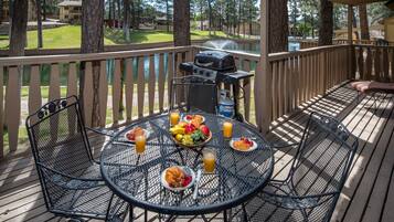 Townhome, 3 Bedrooms | Outdoor dining