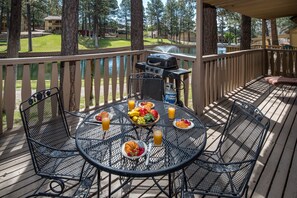 Townhome, 3 Bedrooms | Outdoor dining