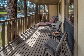 Townhome, 3 Bedrooms | Porch