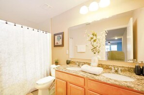 Casa, 6 habitaciones | Baño