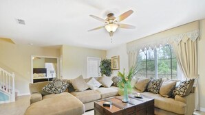 House, 6 Bedrooms | Living area - Calabria Six-bedroom (Kissimmee)
