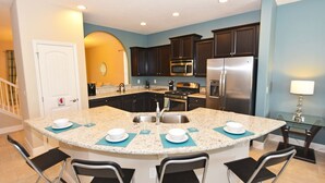 House, 5 Bedrooms | Private kitchen - Solterra Five-bedroom (Davenport)