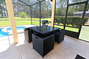 Villa, 6 Bedrooms | Property grounds