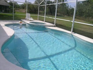 Piscine extérieure