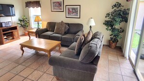 House, 3 Bedrooms | Living area - Indian Ridge Oaks Three-bedroom (Kissimmee)